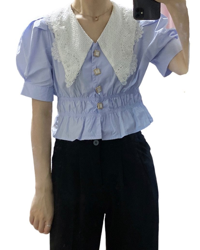 👕：蝴蝶领泡泡袖上衣 👖：黑色高腰西装裤  女生的衣服真