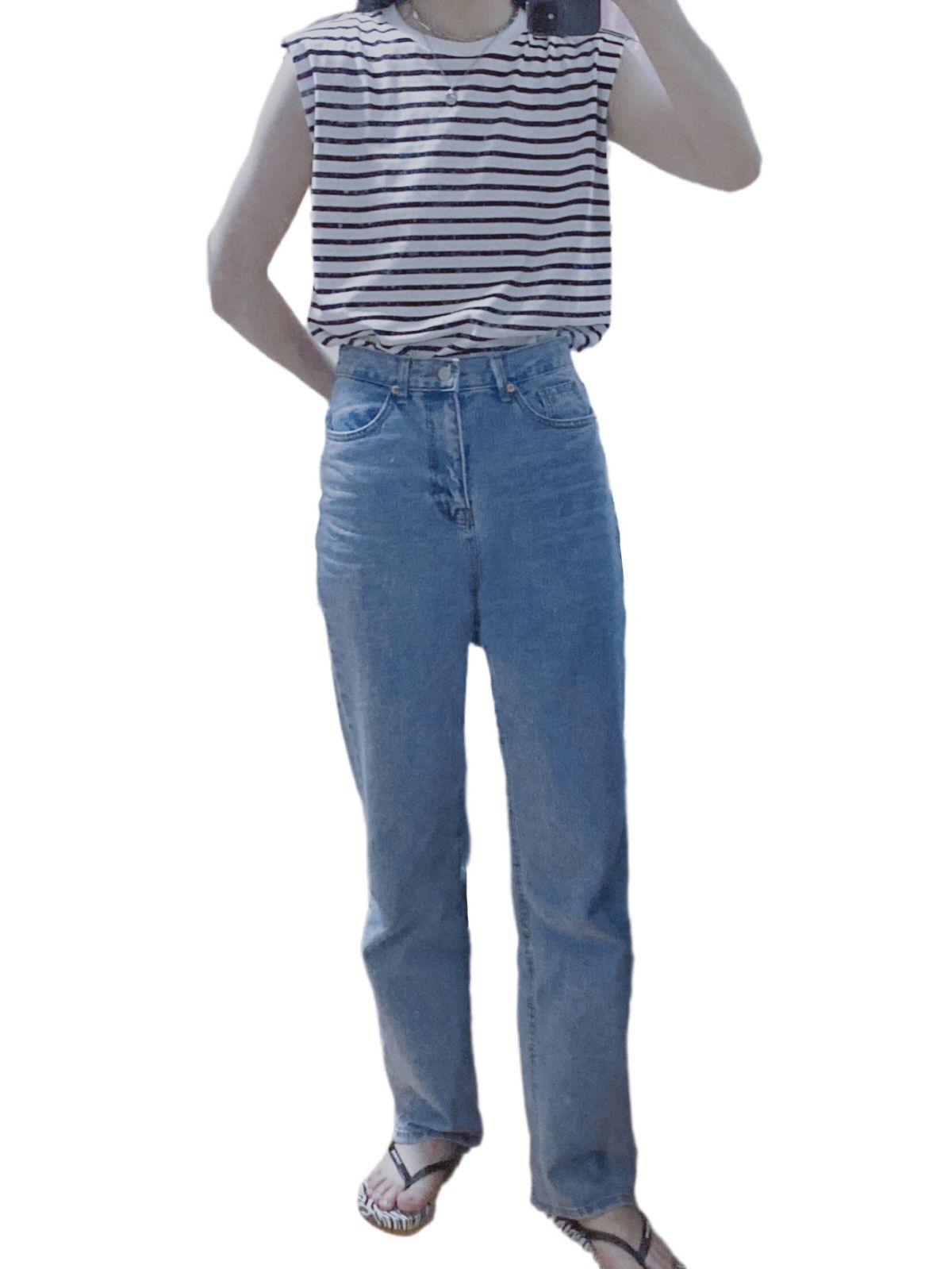 👕：热风无袖条纹T 👖：韩国P.two浅蓝色高腰牛仔拖地