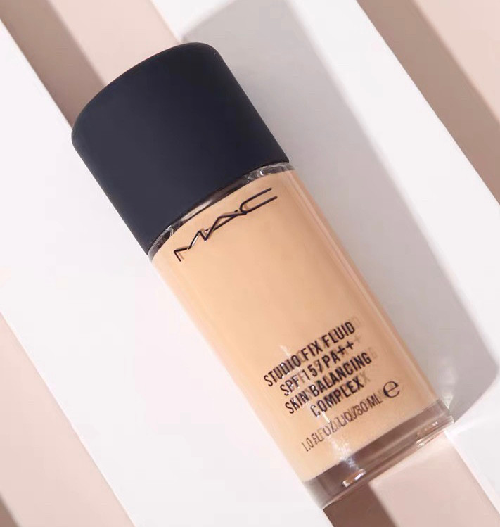 💲mac不仅仅口红让大家爱不释手，他家的粉底液，也是明星化