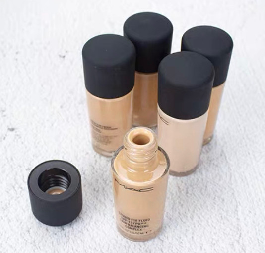 💲mac不仅仅口红让大家爱不释手，他家的粉底液，也是明星化