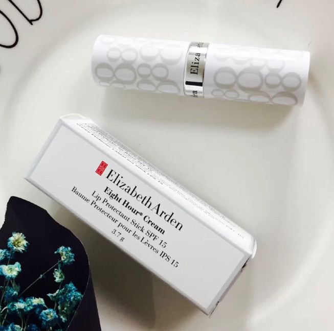 💲 不管春夏秋冬都少不了要润唇膏。雅顿八小时显效唇膏，这个