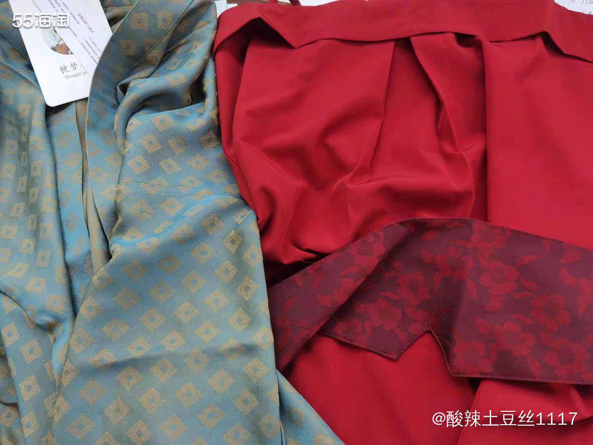 汉服爱好者，由于身高限制明制服饰过于修长 总要高跟鞋撑着太累