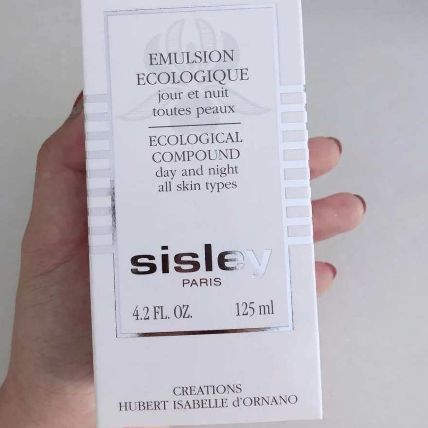希思黎全能乳液被美容界誉为经典杰作的sisley全能乳液，自