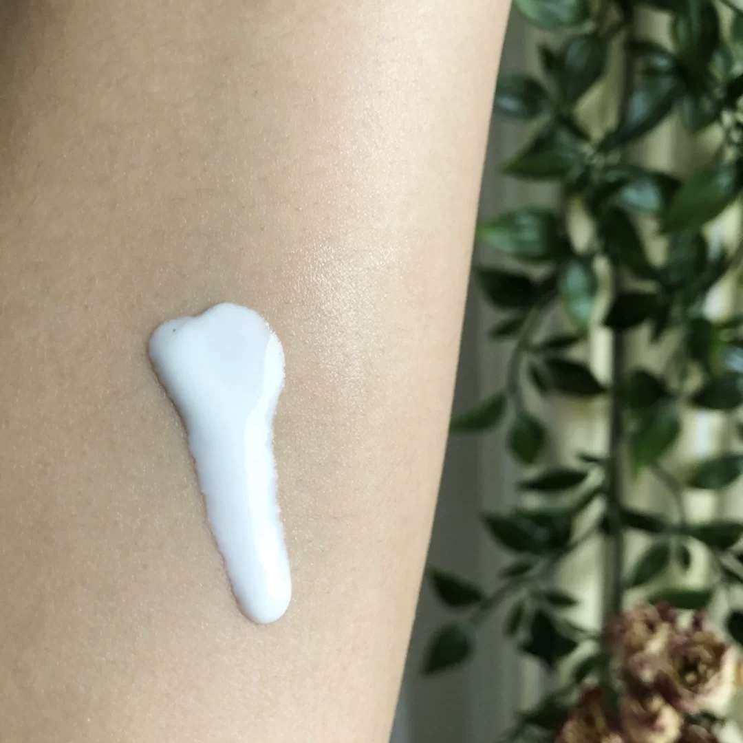 雅诗兰黛白瓶全能乳液英文名叫Swiss Performain