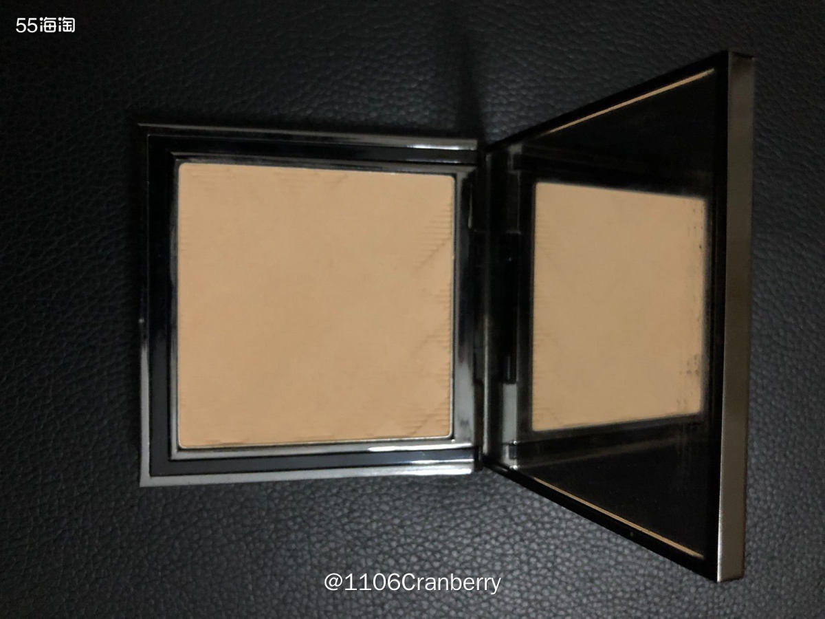 嘿嘿嘿今天来分享一下我的日常妆容所用到的Burberry化妆