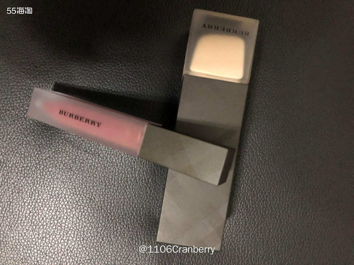 嘿嘿嘿今天来分享一下我的日常妆容所用到的Burberry化妆