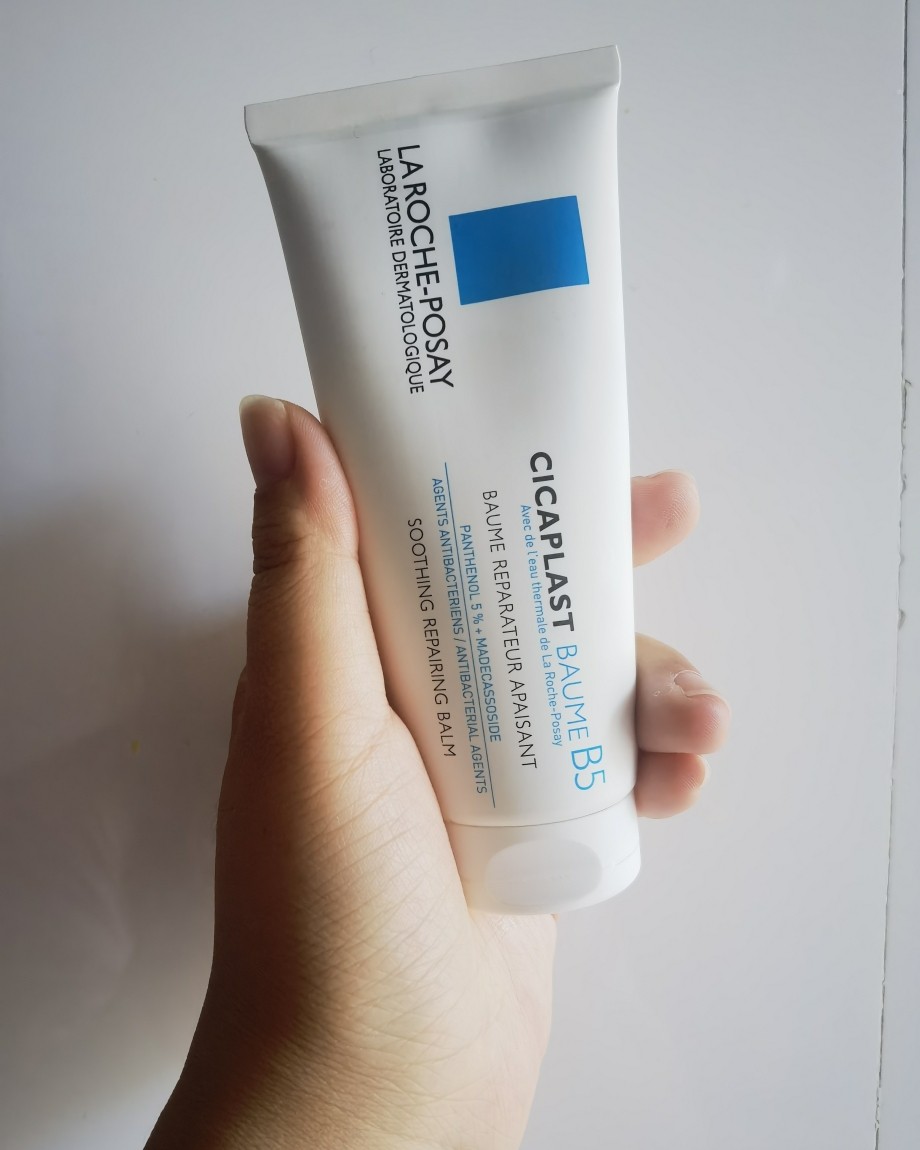 特殊时期习惯性爆痘，反反复复，被困扰了好久。 爆痘用粉底覆盖