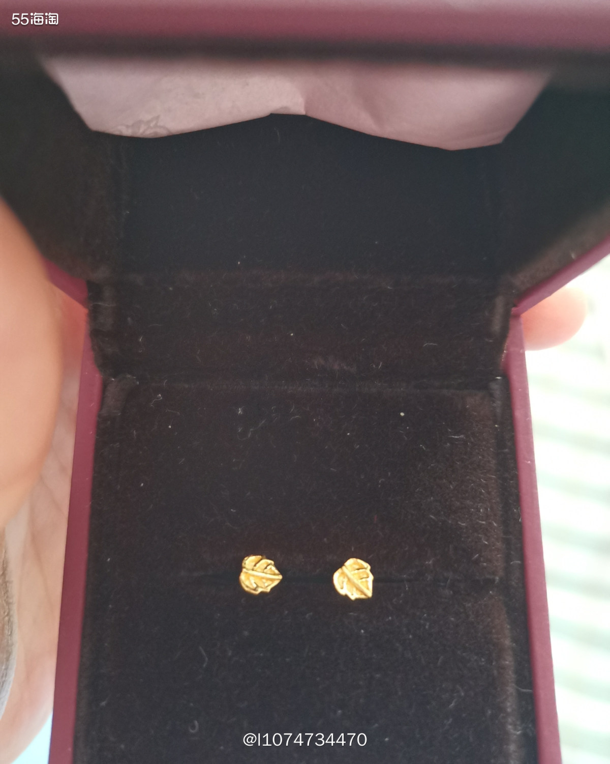 自从打了耳洞，就开始疯狂买耳饰，因为日常上班不允许带太复杂的