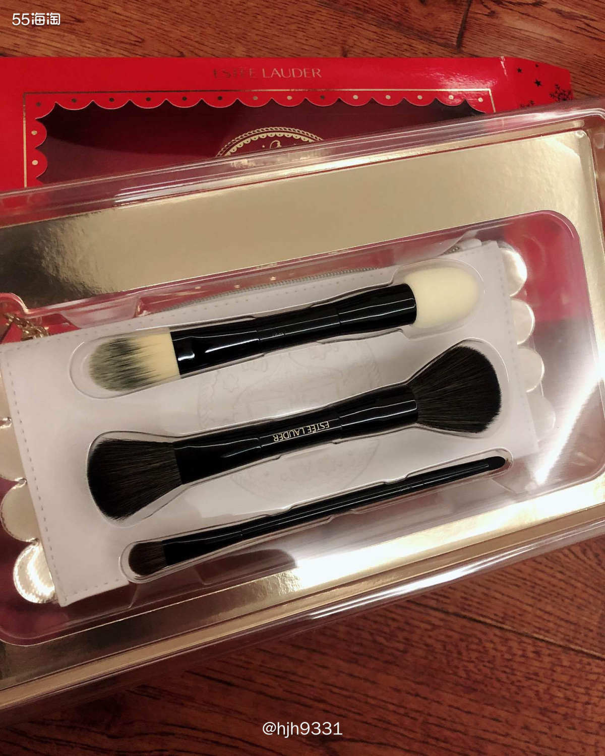 雅诗兰黛居然还有化妆刷套装？  ✨我是第一次见，可能我平时不