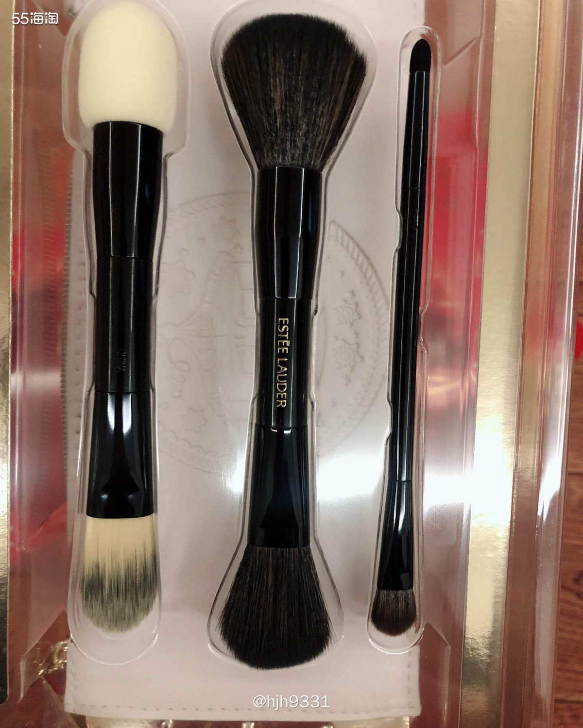 雅诗兰黛居然还有化妆刷套装？  ✨我是第一次见，可能我平时不