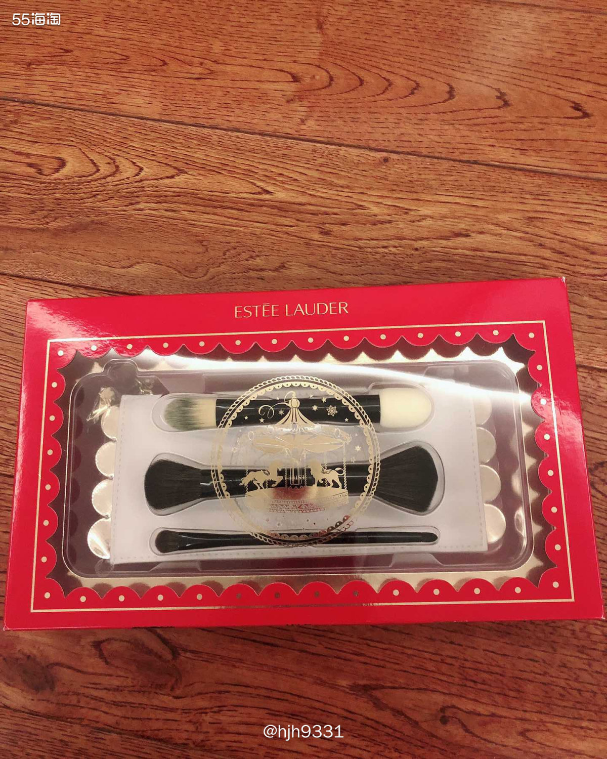 雅诗兰黛居然还有化妆刷套装？  ✨我是第一次见，可能我平时不