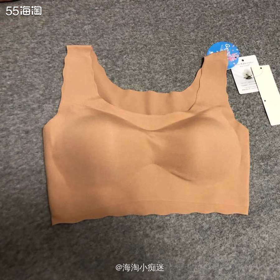华歌尔的原料都来自国际知名的供应商——日本的荣花边，西班牙的