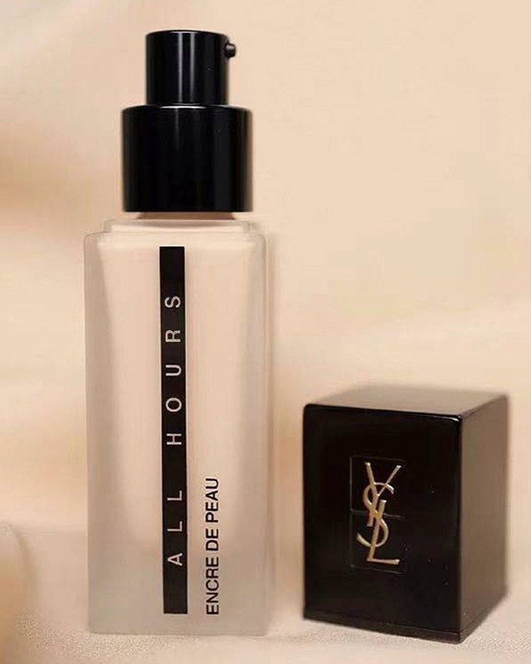 ✅ysl恒久粉底液是一款高遮瑕、高控油、高持妆的底妆产品，上