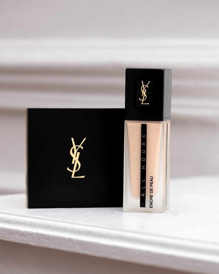 ✅ysl恒久粉底液是一款高遮瑕、高控油、高持妆的底妆产品，上