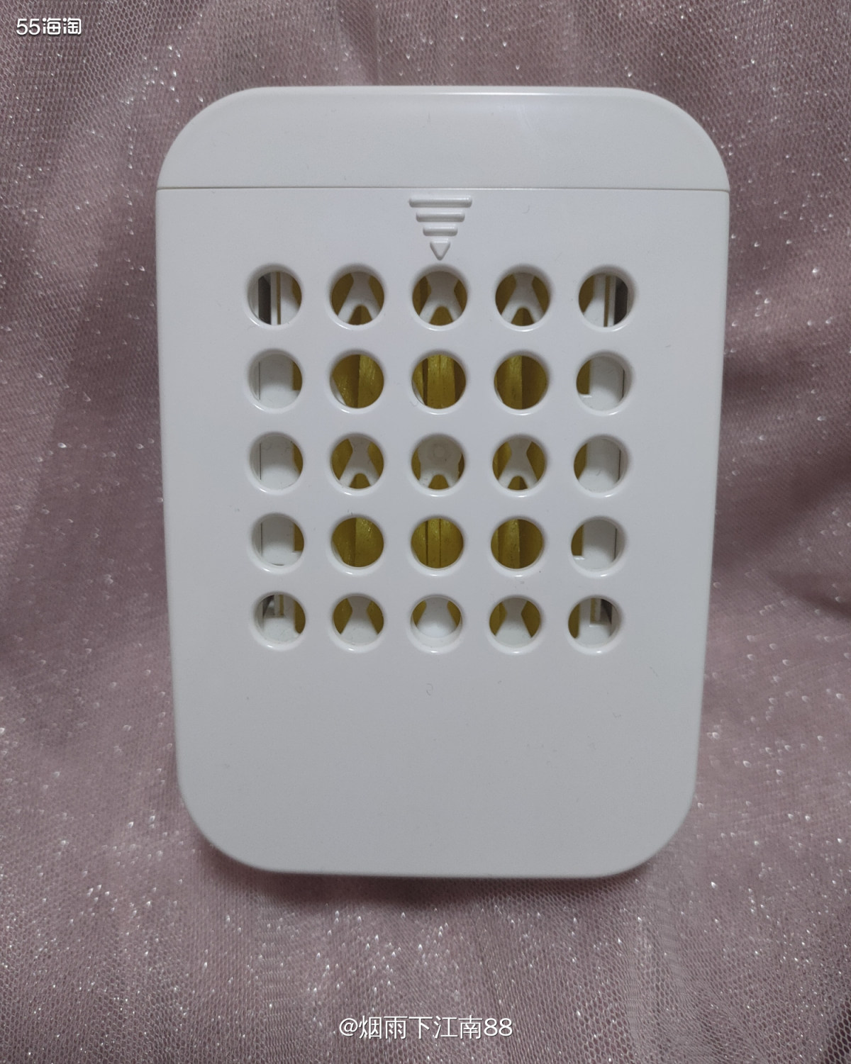 VAPE驱蚊器，是日本进口的无需插电的电池式驱蚊器，特殊风扇
