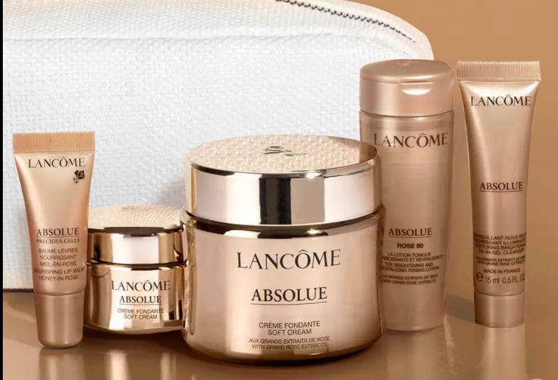 兰蔻菁纯系列是兰蔻的高端线，全系列产品都非常非常好用。从眼霜