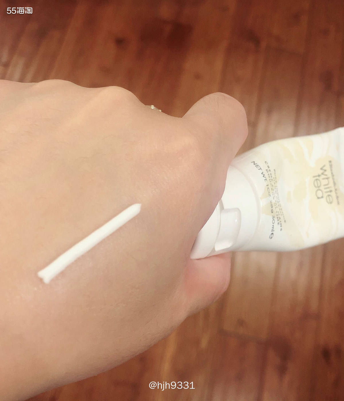 ✨雅顿白茶系列产品都很受欢迎，因为它的味道真的是太好闻了！这