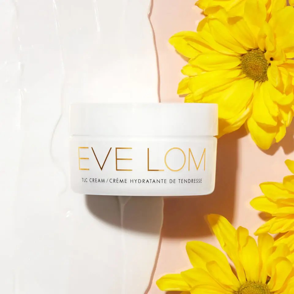 除了各种清洁类产品，其实Eve Lom家的抗老类产品也不错的