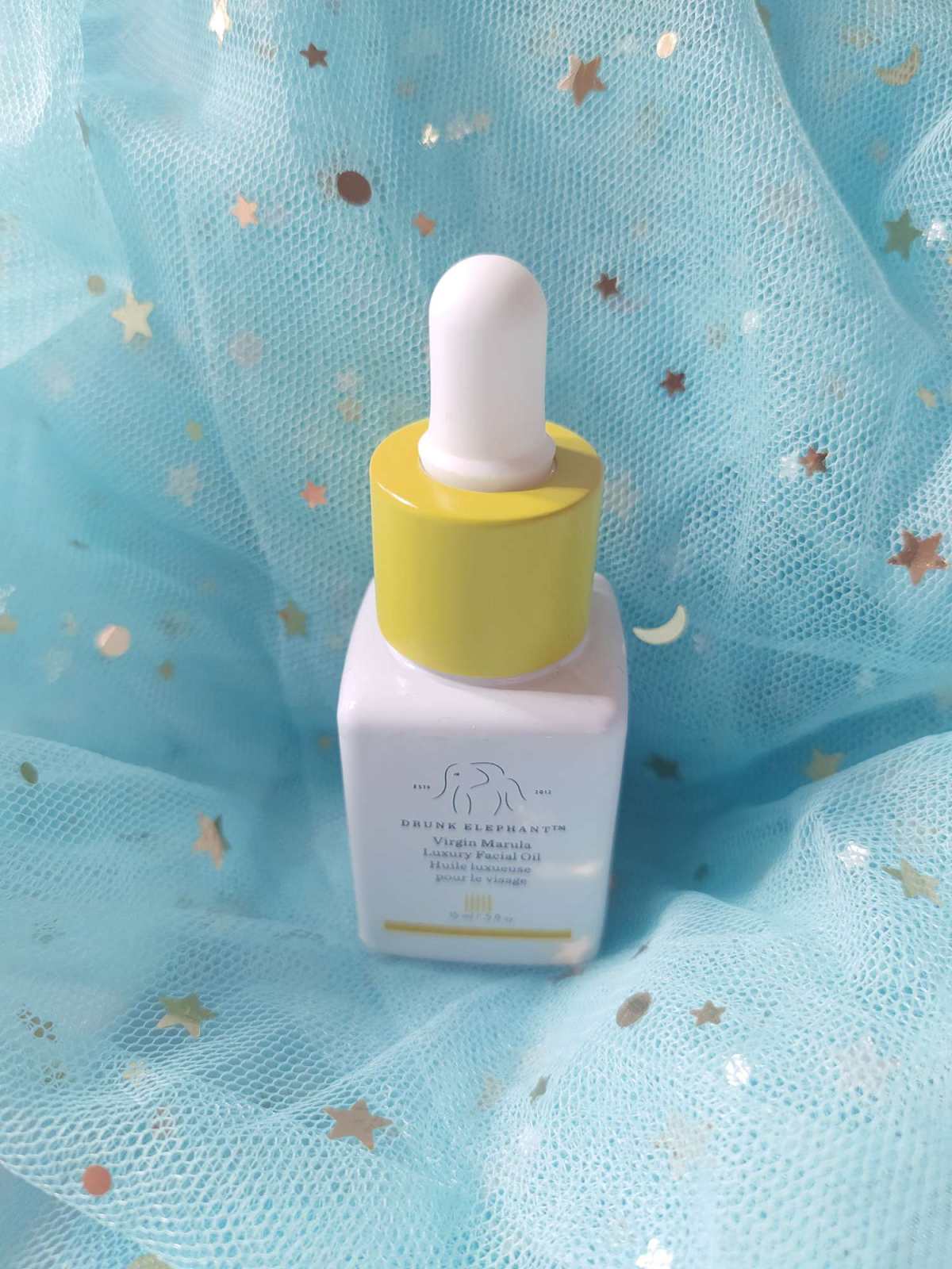 如果下班太晚不想护肤，大家一个懒人方式，那就是滴一滴管的面油