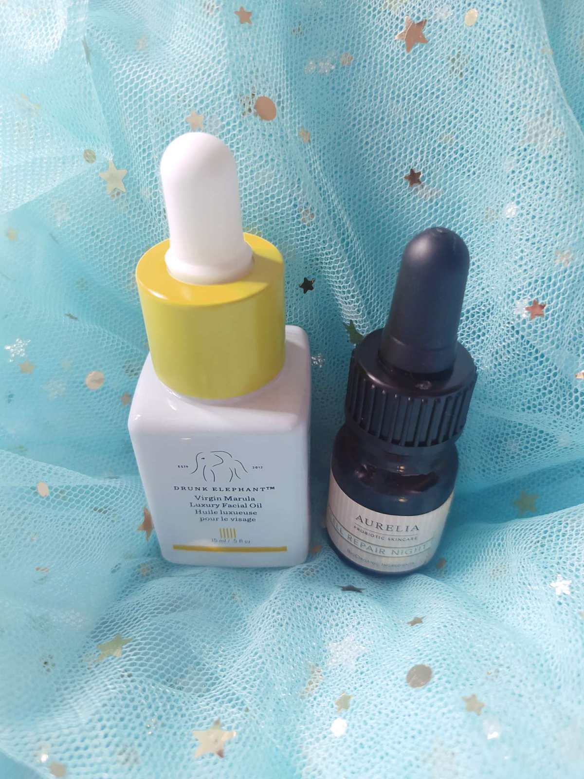 如果下班太晚不想护肤，大家一个懒人方式，那就是滴一滴管的面油