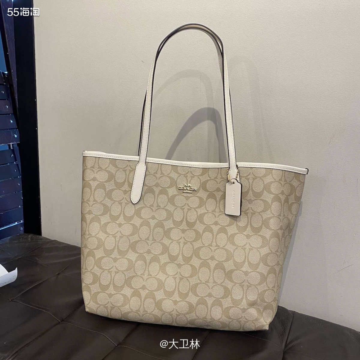 其实我本人对包包没有什么执念，但是架不住代购做多了，不熟也了