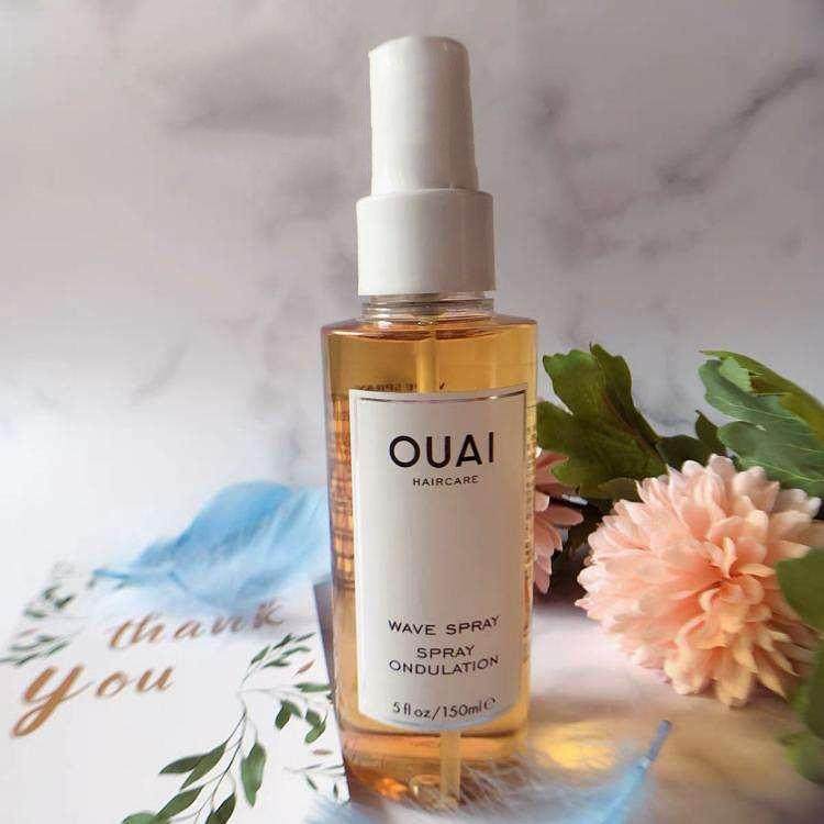 ✅Ouai的蓬松卷发喷雾(wave spray)，脸大人士头