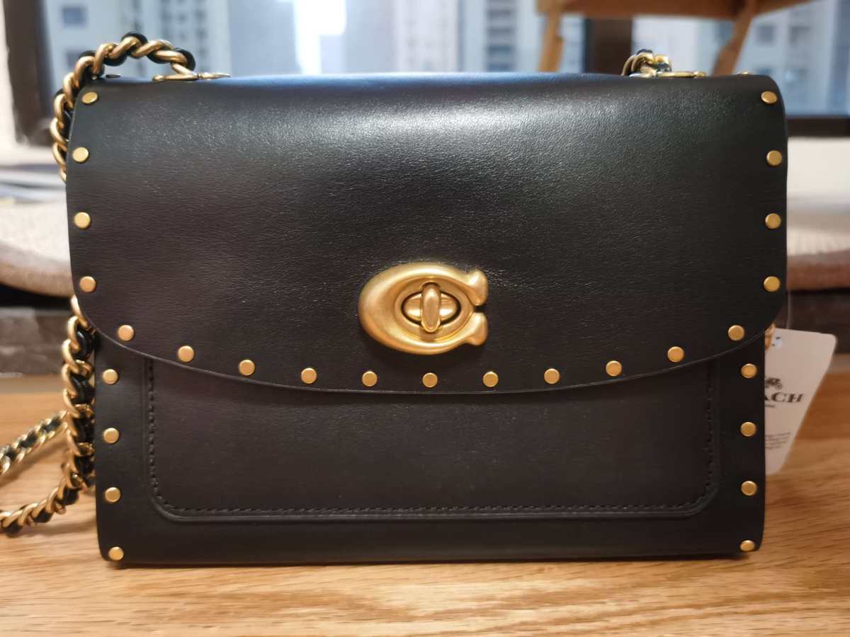 👜👜如果有什么事解决不了，就买个包吧，如果还是不行，那就