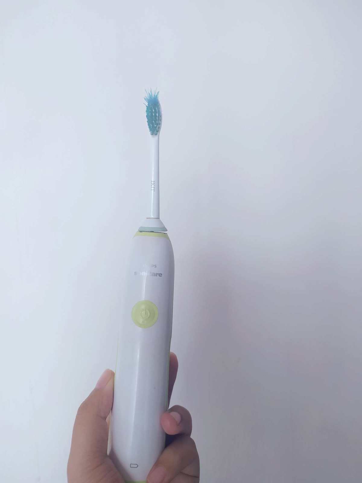 要说到家居好物，应该大家人手都有的就是电动牙刷了吧，两款比较