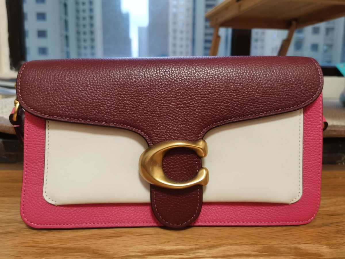 👜👜如果有什么事解决不了，就买个包吧，如果还是不行，那就