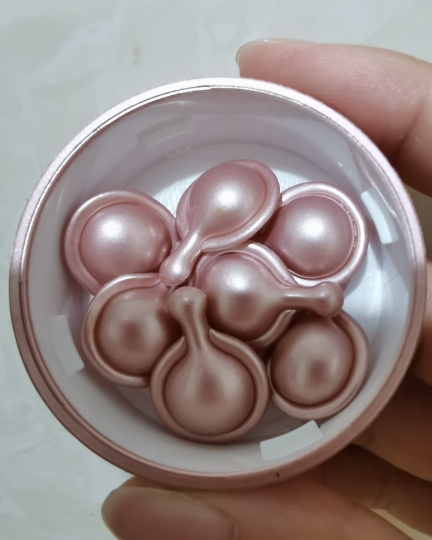 ✅雅顿粉胶是雅顿家的口碑产品，基本上人手一瓶，用过的都会爱上