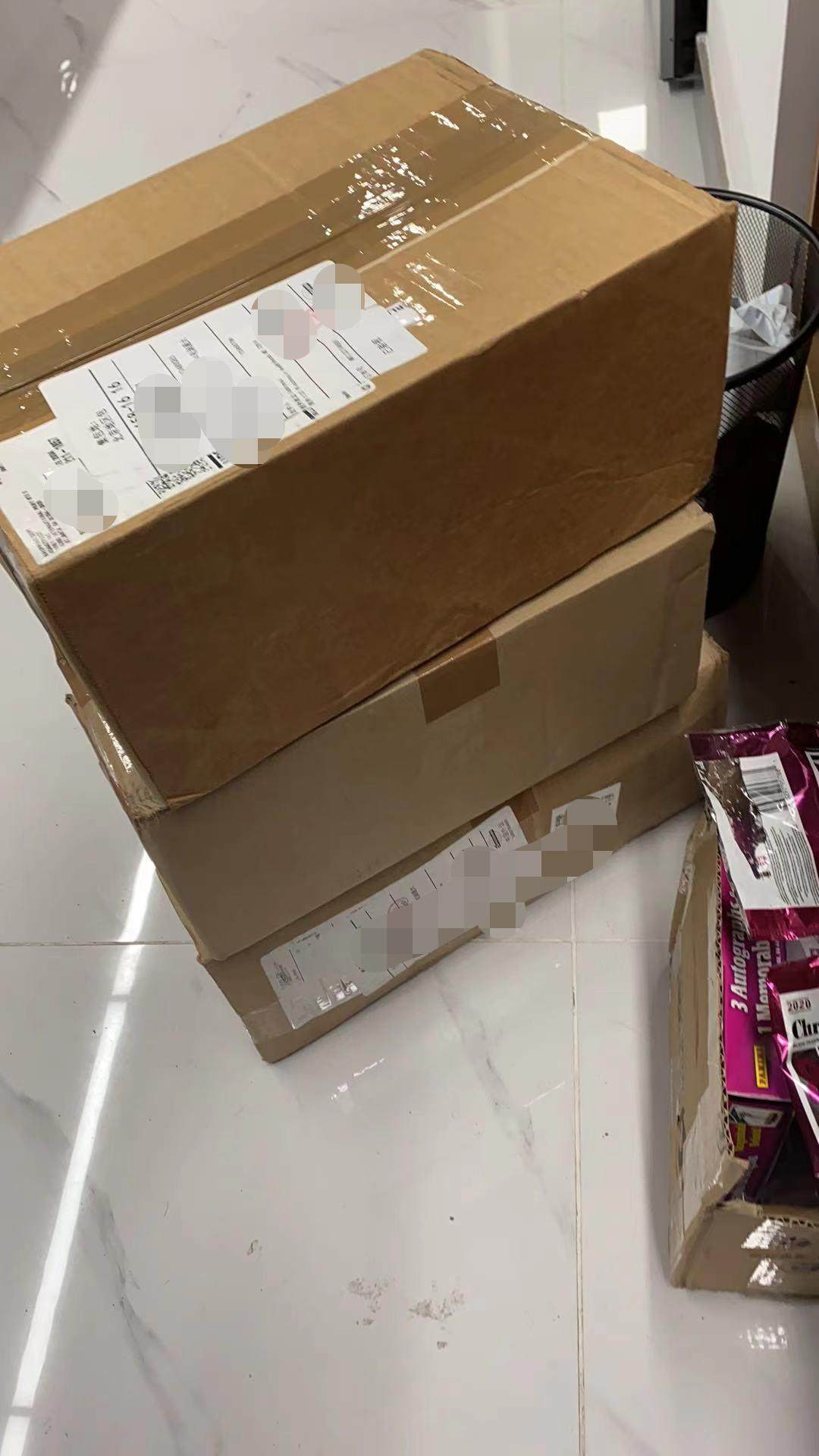 倩碧护肤系列成功海淘到手啦~~~   今天又到了三个快递，主