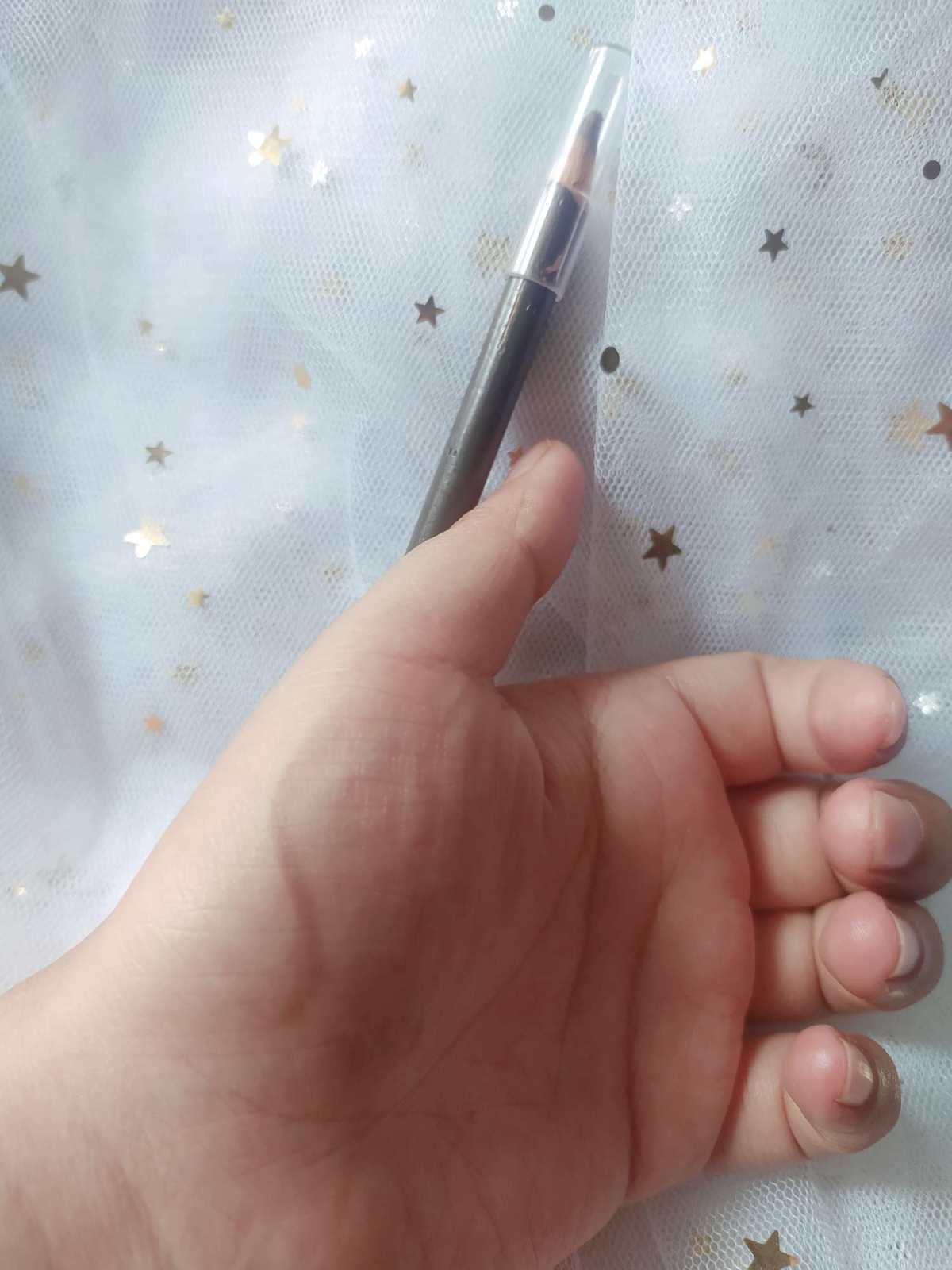 如果说我出门化妆只能选一个画，那我肯定是要画眉毛的，眉毛画了