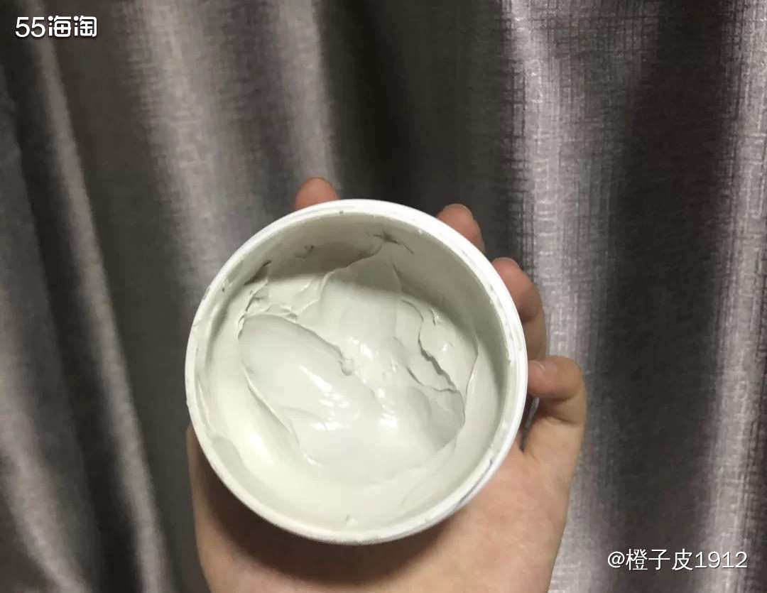 🔸最近发现下巴粉刺有点多，加上天气太热导致油脂分泌过多，黑