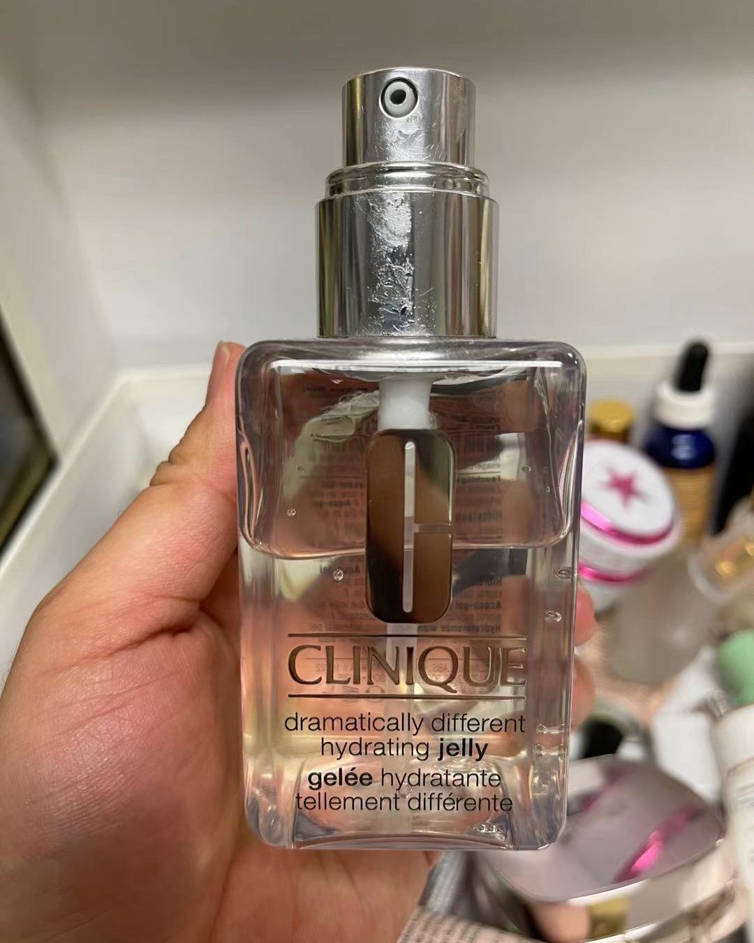 倩碧美国官网买的哦✌  💐首先看看它的颜值挺吸引人哈😊没