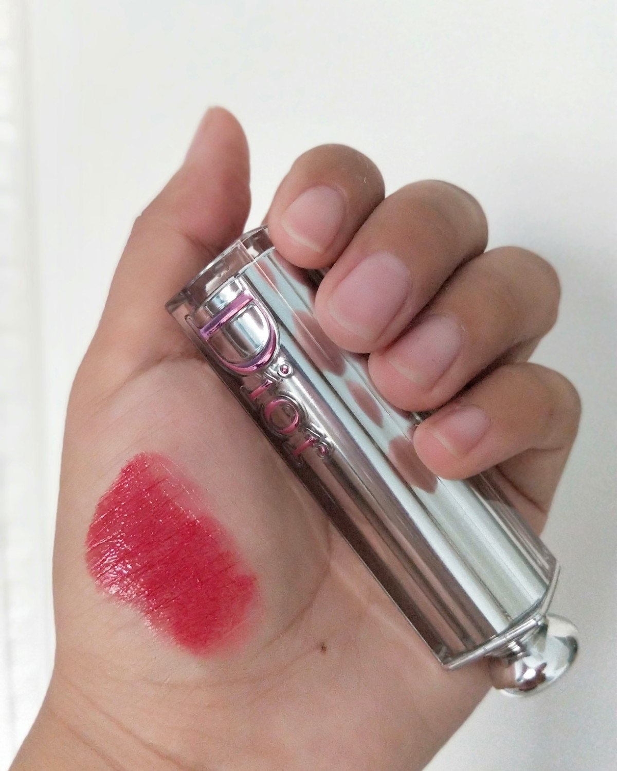 🌻2020年的新款星耀口红，今年年初才买的，专柜350RM