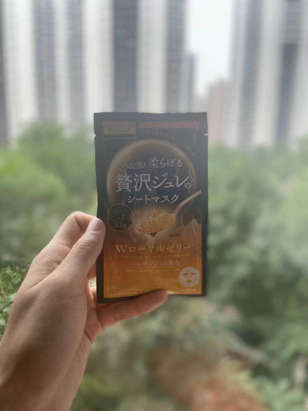 他家的三款经典面膜我都尝试过，个人还是最喜欢黄色款，敷完后脸