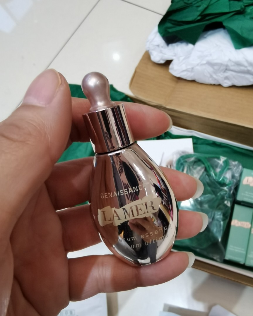 ✅都说海蓝之谜主打修护，不抗衰老，其实他们家鎏金精华抗衰老非