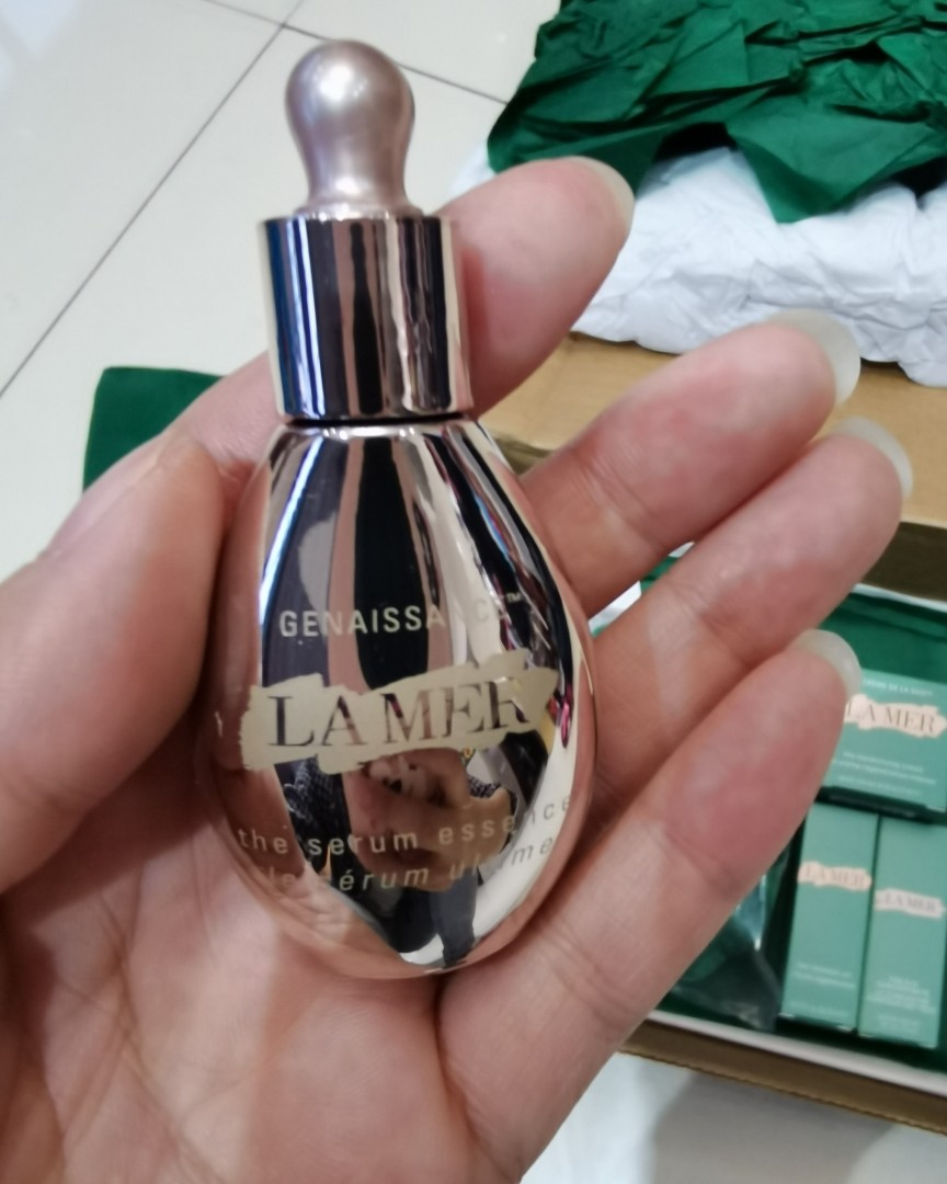 ✅都说海蓝之谜主打修护，不抗衰老，其实他们家鎏金精华抗衰老非