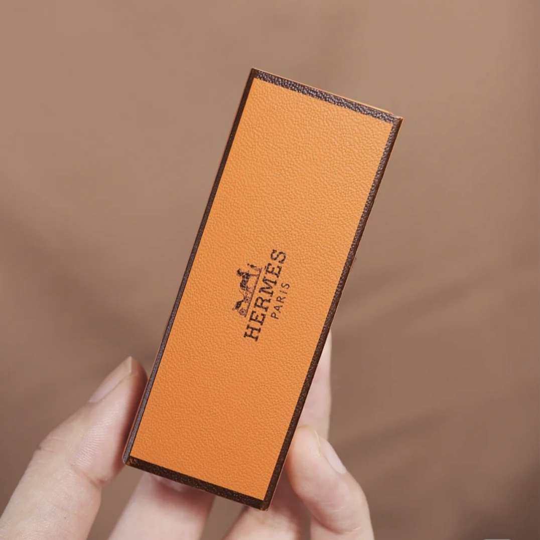 终于有买得起的爱马仕了！！  今天po的是▪️缎光#85！最