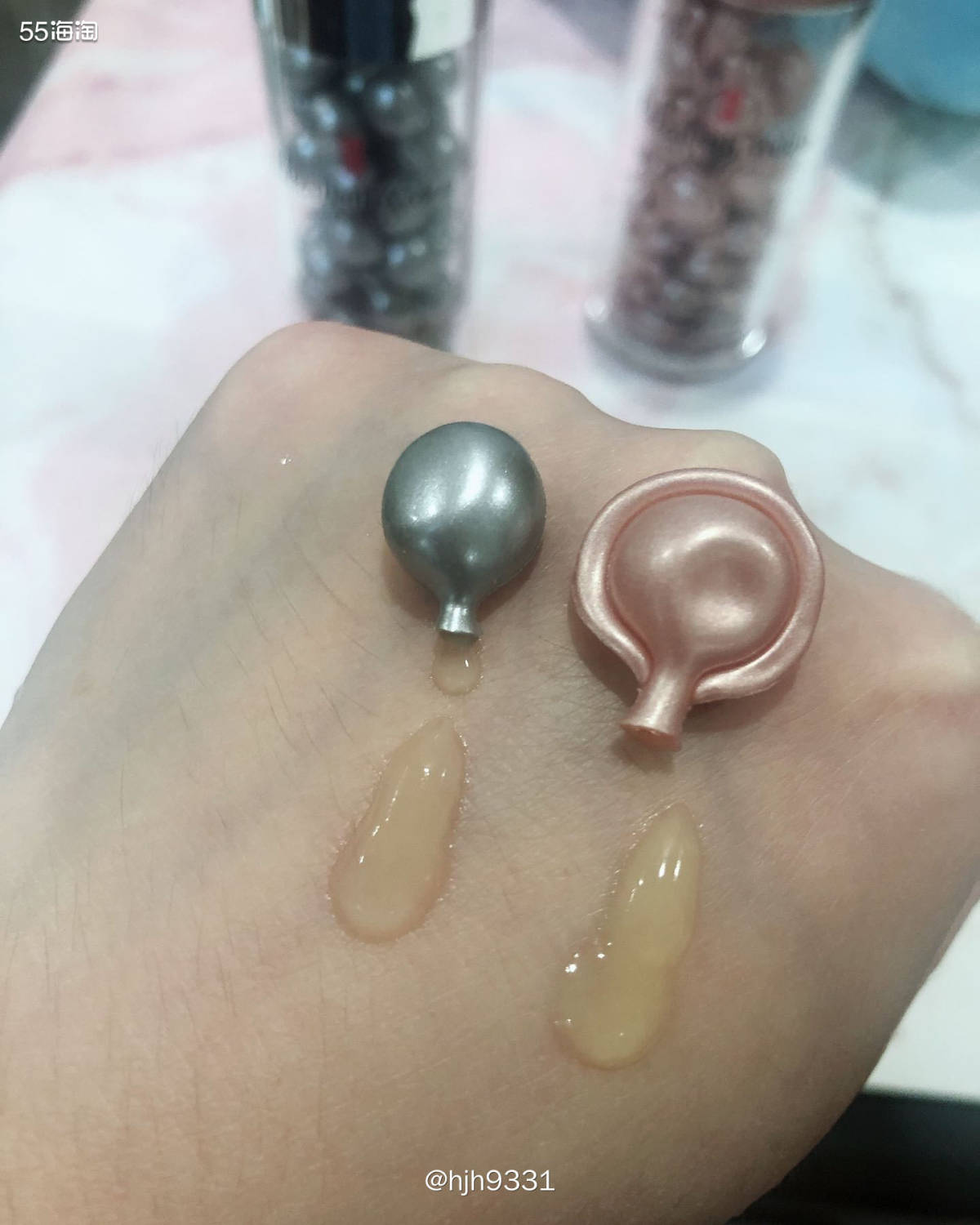 ✨雅顿的胶囊口碑都非常好，它家最畅销的就是粉胶，因为质地清爽
