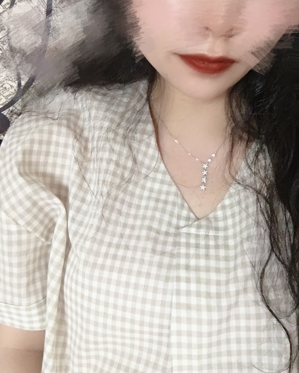 超级喜欢的一只颜色，太好看了，买过两只了，是永远不会过时的复