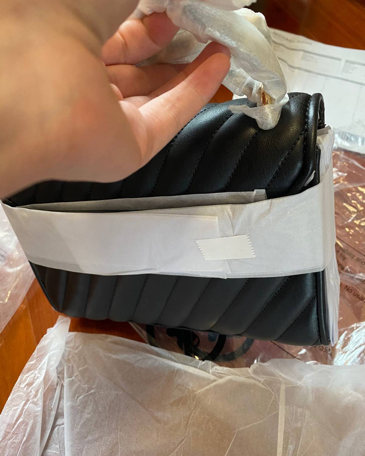 铛铛铛—开箱好物 MK第二个包到货啦～😄 黑金配 妥妥小香