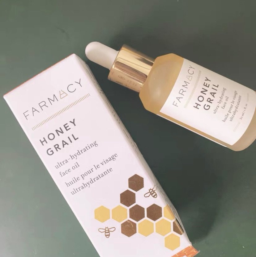 💭 Farmacy蜂蜜夜间果酸焕颜精华，可以帮助肌肤在夜间