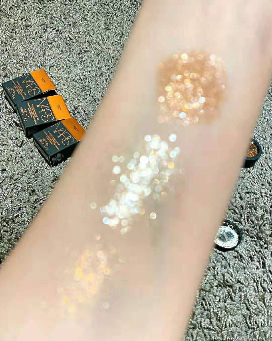 #美国运通省钱计划#nars单色亮片眼影闪到炸裂  🌟购买