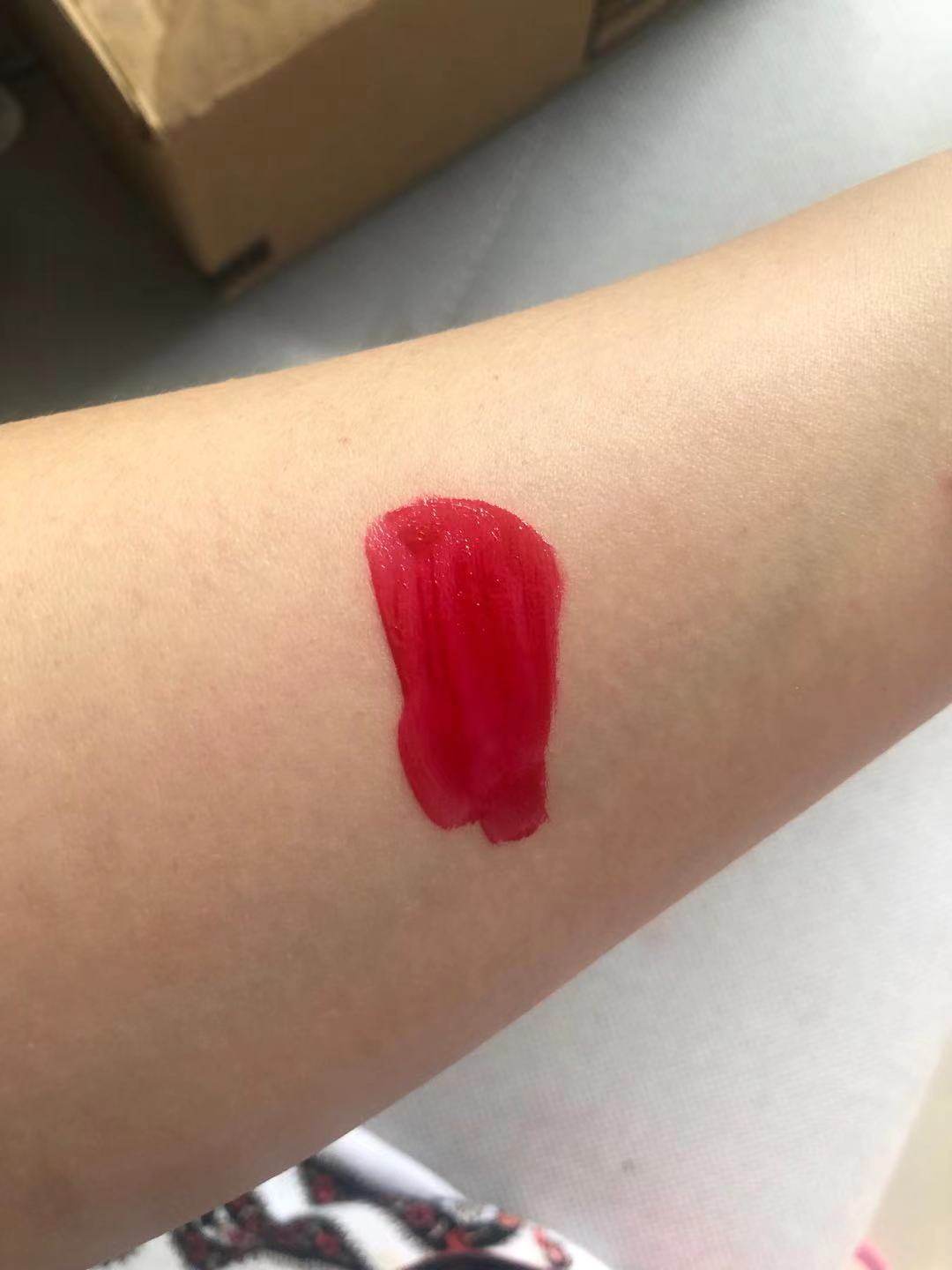 纪梵希禁忌之吻染唇液  🍉色号：N6# 樱桃红  🍉这算