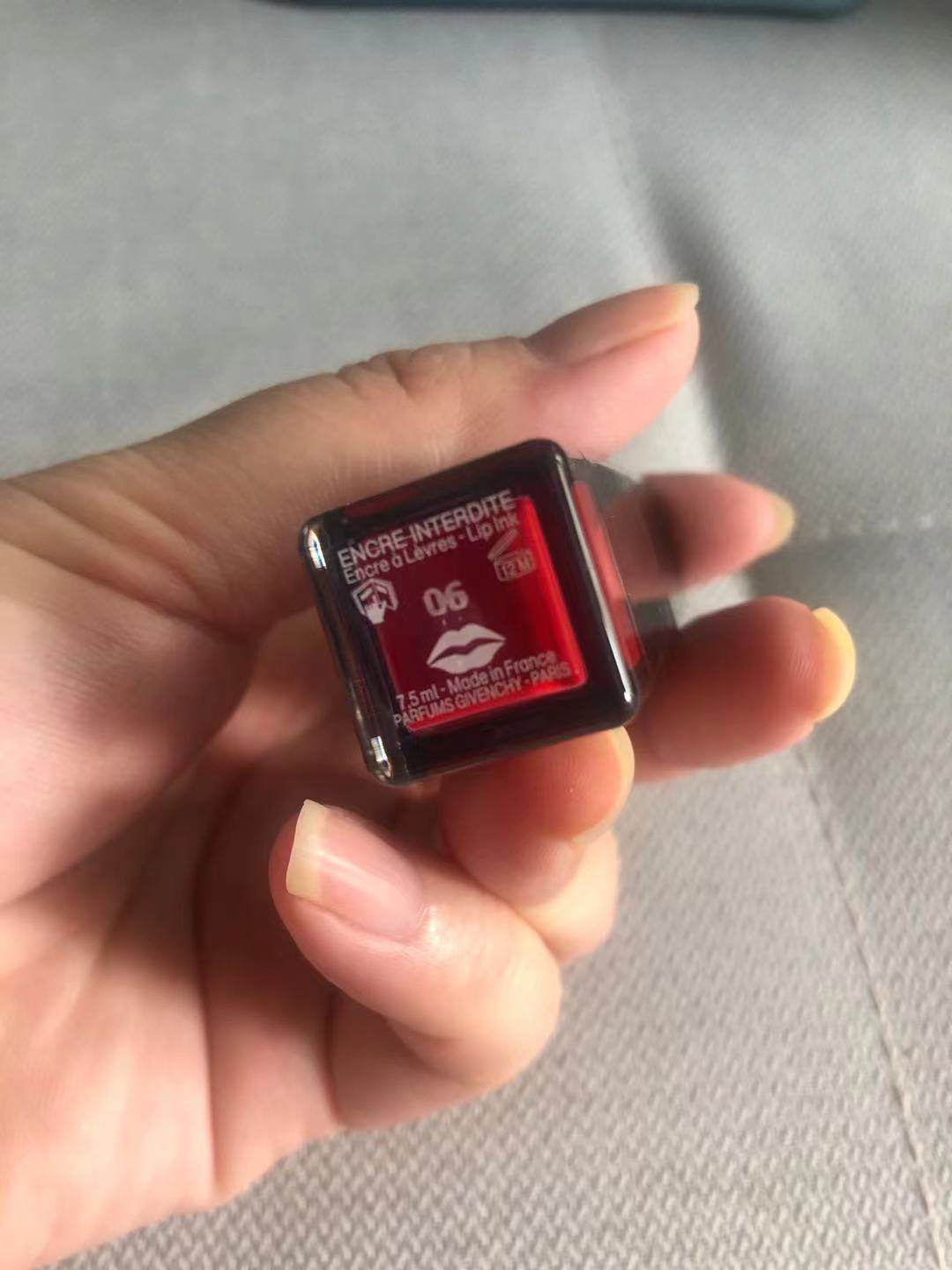 纪梵希禁忌之吻染唇液  🍉色号：N6# 樱桃红  🍉这算