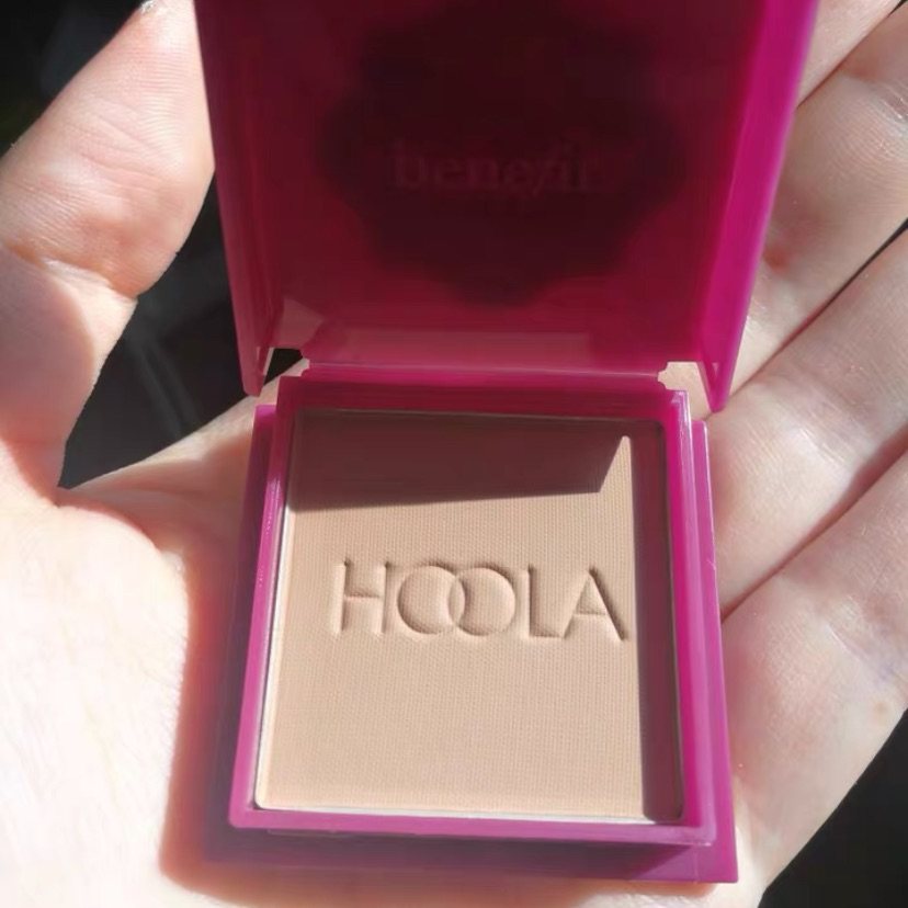 🏷贝玲妃的修容盘颜值也很不错，◻️四四方方的一块带出门也会