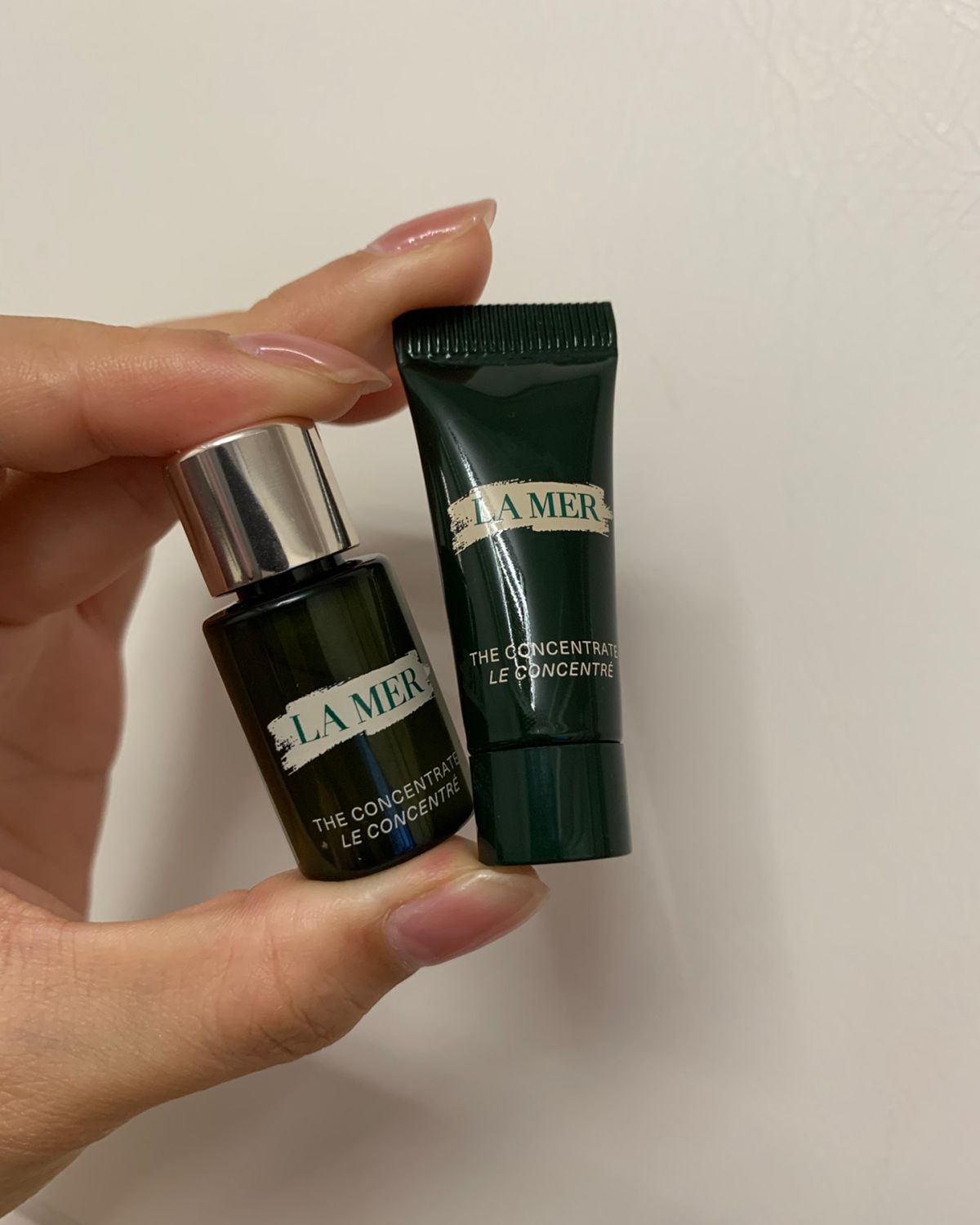 海蓝之谜家我比较偏爱的就是精粹水 经典面霜和浓缩精华了～ 对