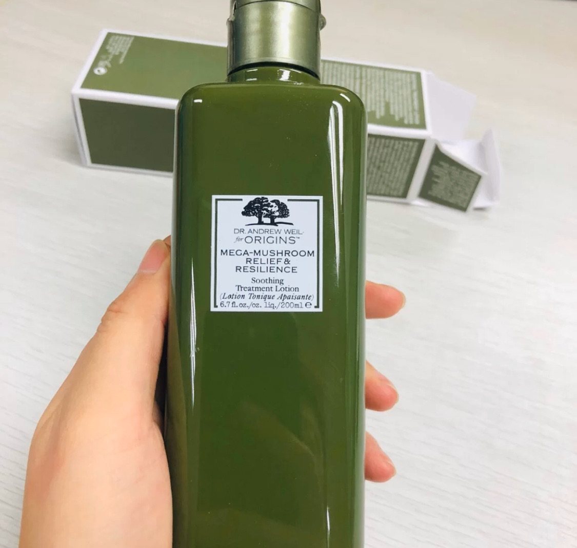 我最爱的悦木之源菌菇水终于到了😍，已经数不清用了多少瓶。 