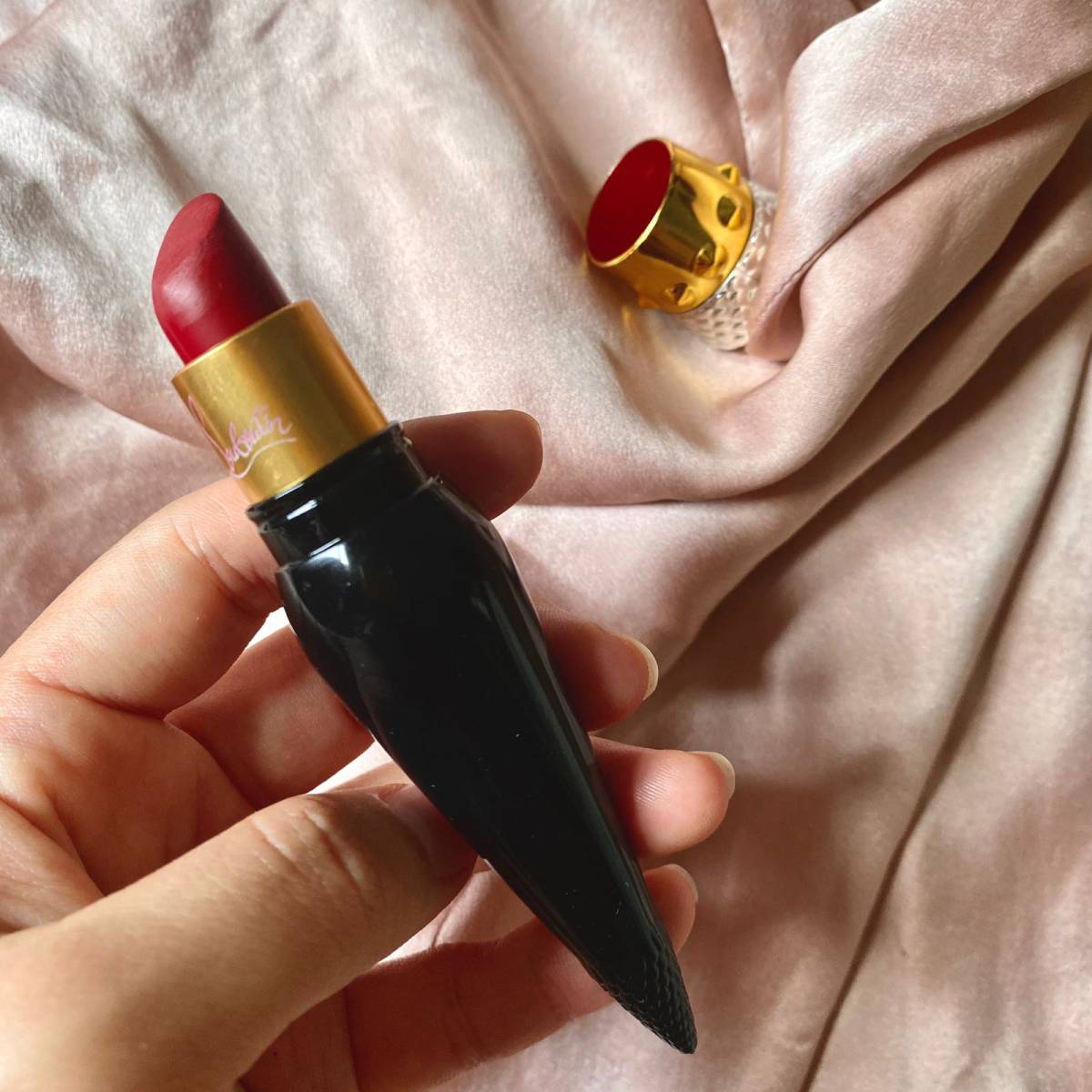 💄我老公平时就是在关注我用的护肤品和彩妆，看我要是很久没买